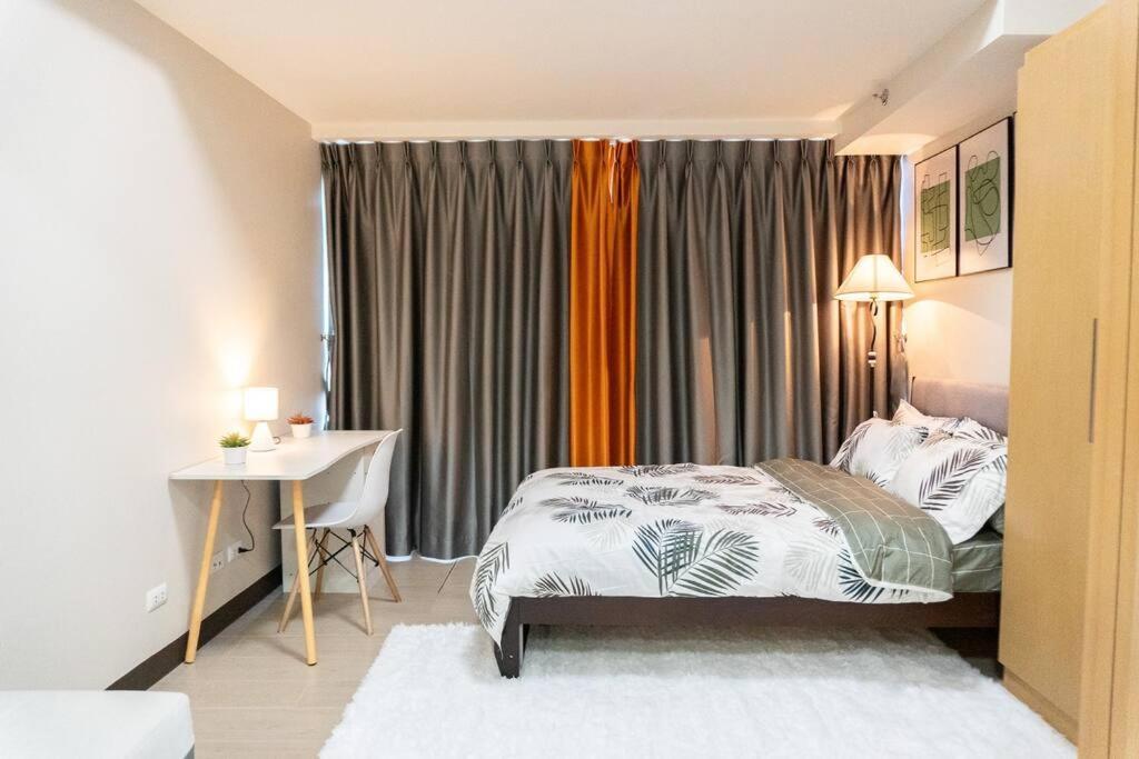 A2J Luxury 2Br Bgc Uptown Suite Near Uptown Mall Manila Eksteriør billede