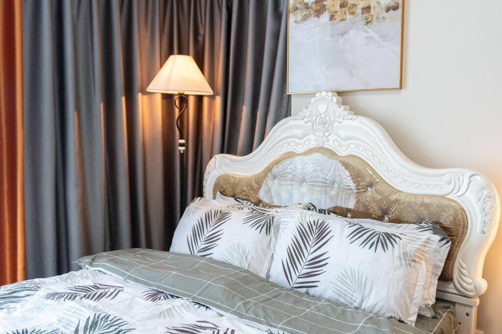 A2J Luxury 2Br Bgc Uptown Suite Near Uptown Mall Manila Eksteriør billede