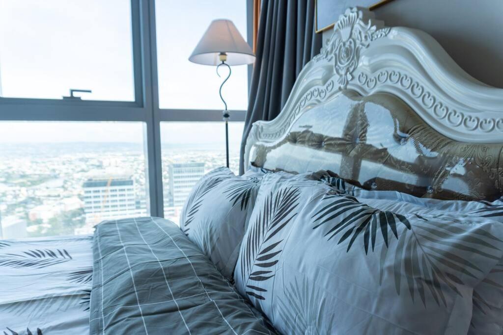 A2J Luxury 2Br Bgc Uptown Suite Near Uptown Mall Manila Eksteriør billede