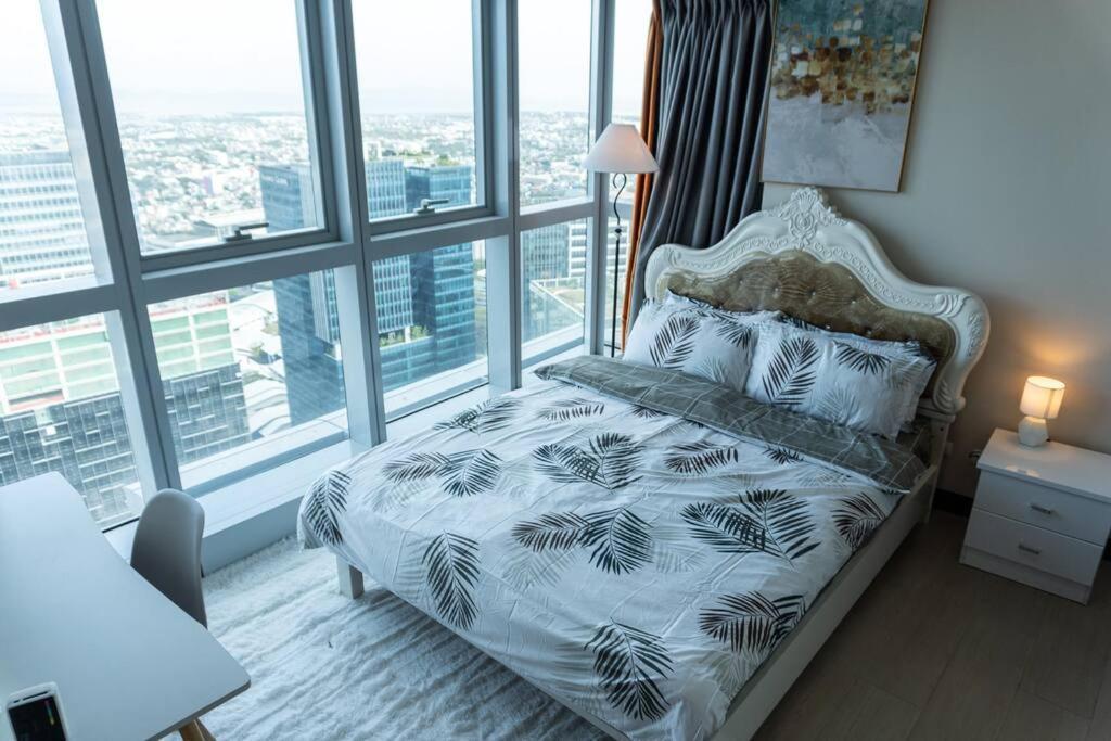 A2J Luxury 2Br Bgc Uptown Suite Near Uptown Mall Manila Eksteriør billede