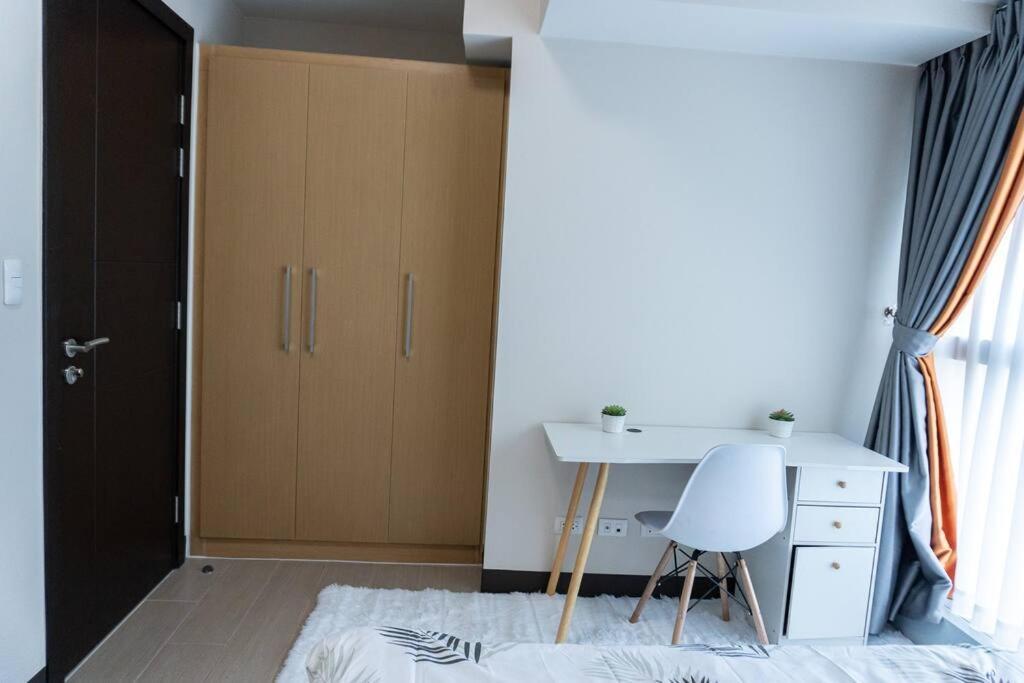 A2J Luxury 2Br Bgc Uptown Suite Near Uptown Mall Manila Eksteriør billede