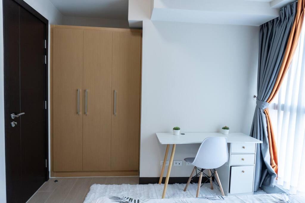 A2J Luxury 2Br Bgc Uptown Suite Near Uptown Mall Manila Eksteriør billede