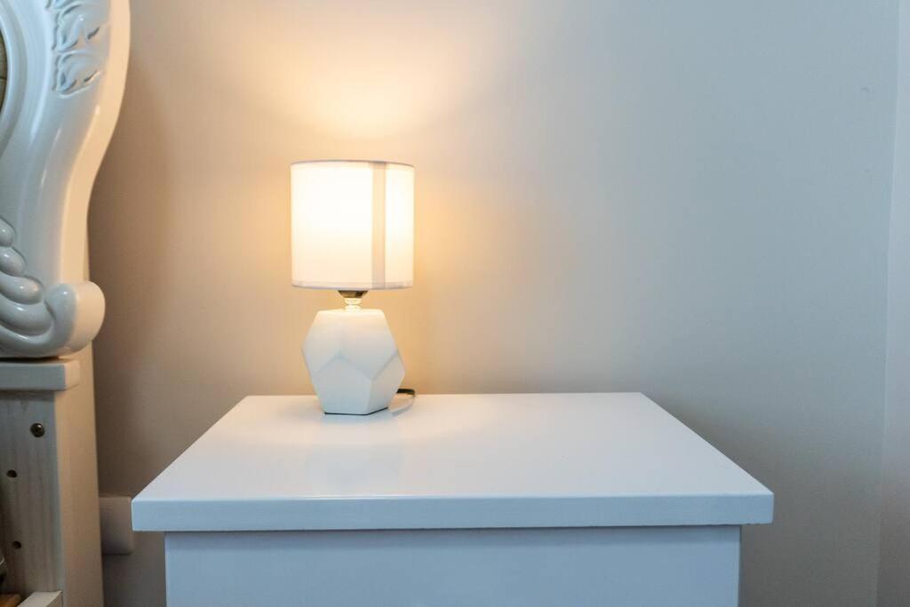 A2J Luxury 2Br Bgc Uptown Suite Near Uptown Mall Manila Eksteriør billede
