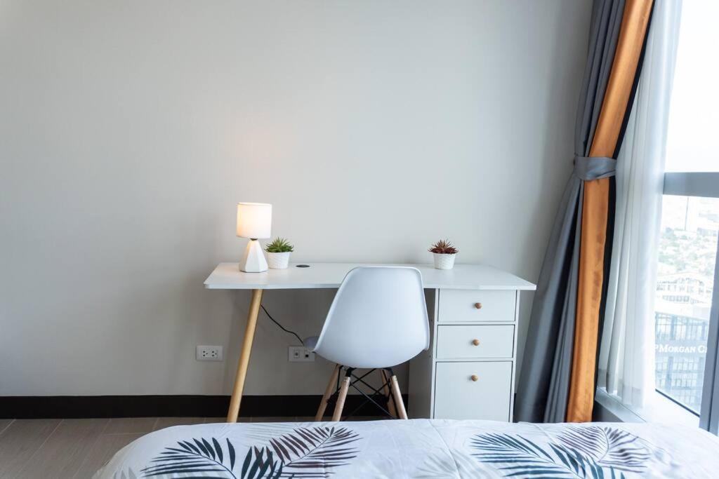 A2J Luxury 2Br Bgc Uptown Suite Near Uptown Mall Manila Eksteriør billede
