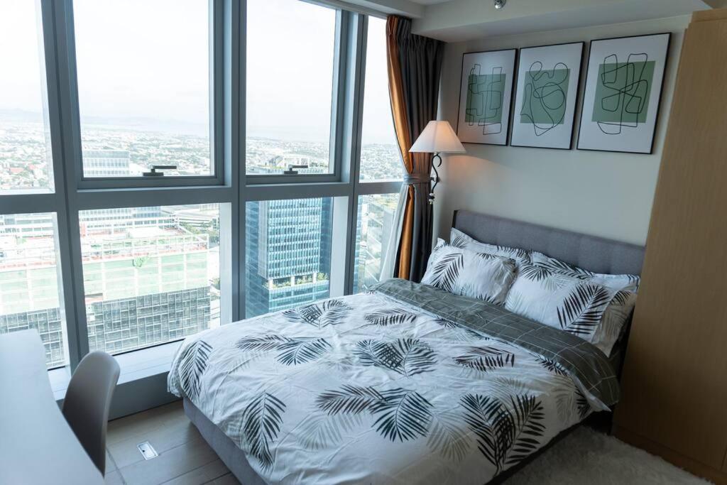 A2J Luxury 2Br Bgc Uptown Suite Near Uptown Mall Manila Eksteriør billede