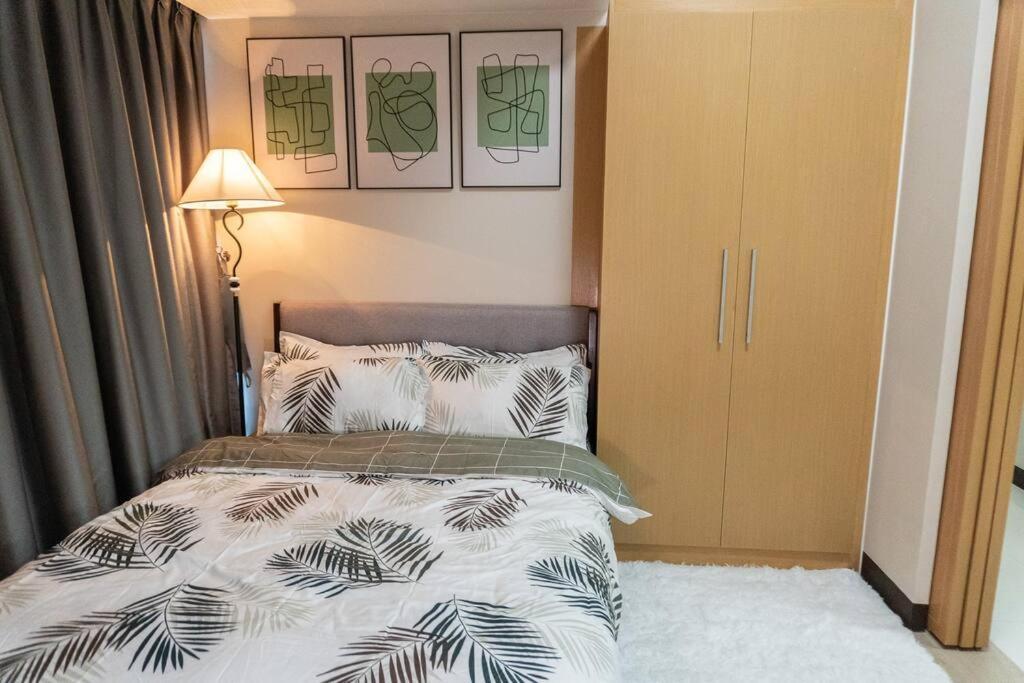 A2J Luxury 2Br Bgc Uptown Suite Near Uptown Mall Manila Eksteriør billede