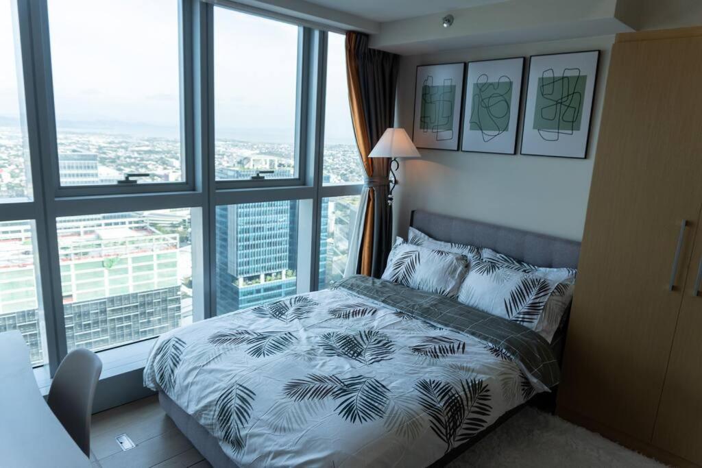 A2J Luxury 2Br Bgc Uptown Suite Near Uptown Mall Manila Eksteriør billede