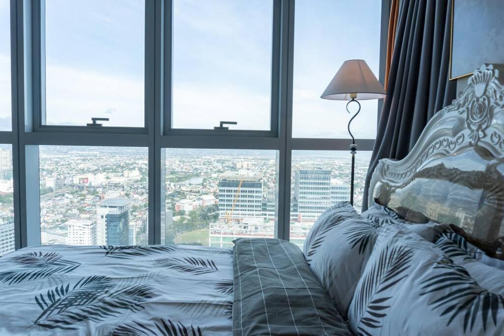 A2J Luxury 2Br Bgc Uptown Suite Near Uptown Mall Manila Eksteriør billede