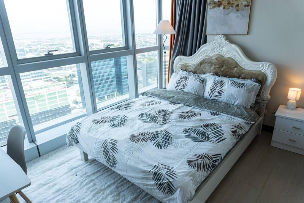 A2J Luxury 2Br Bgc Uptown Suite Near Uptown Mall Manila Eksteriør billede