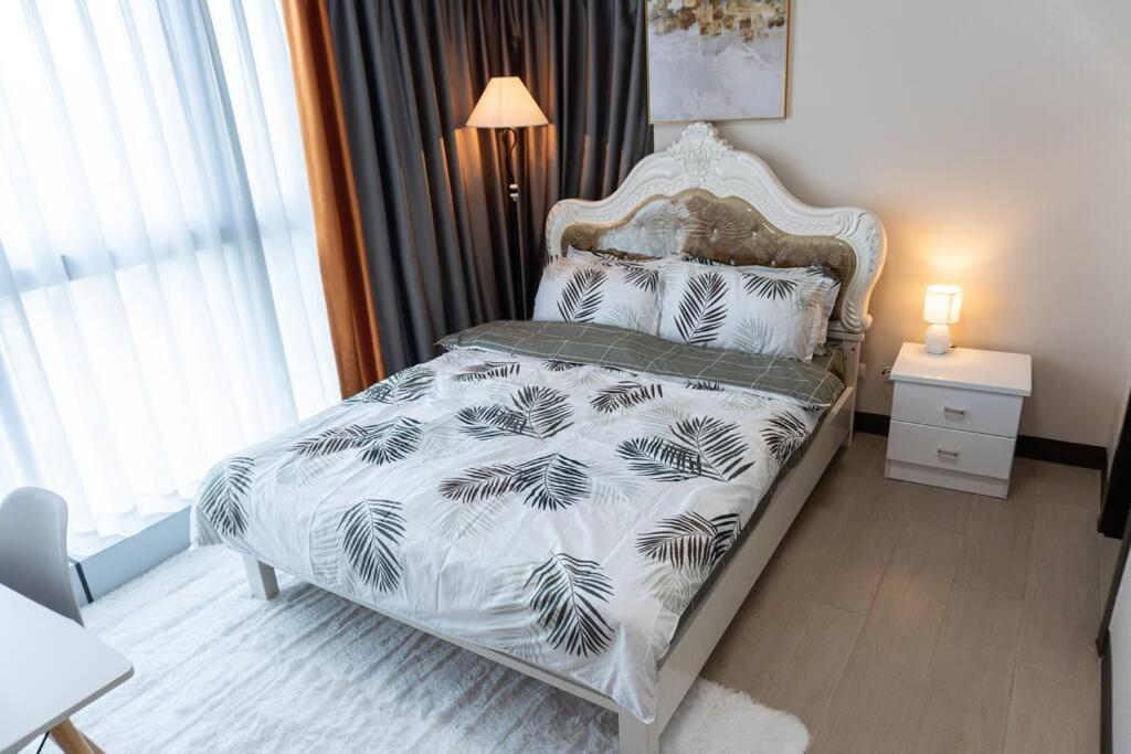 A2J Luxury 2Br Bgc Uptown Suite Near Uptown Mall Manila Eksteriør billede